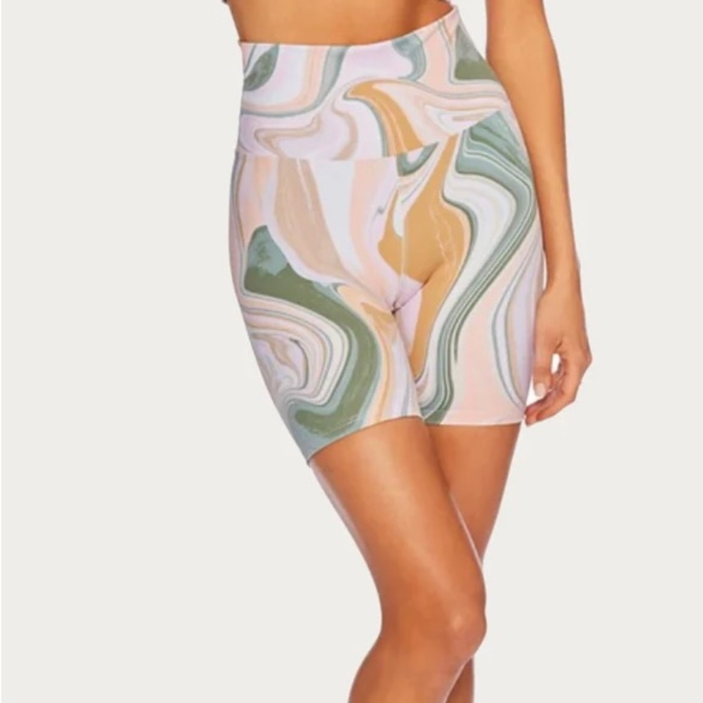 Beach Riot Marbled Biker Shorts NWOT Small